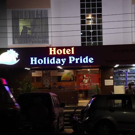 Hotel Holiday Pride Aurangabad  Exteriör bild