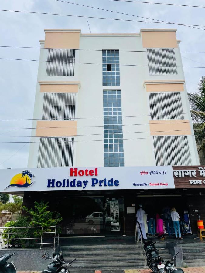 Hotel Holiday Pride Aurangabad  Exteriör bild