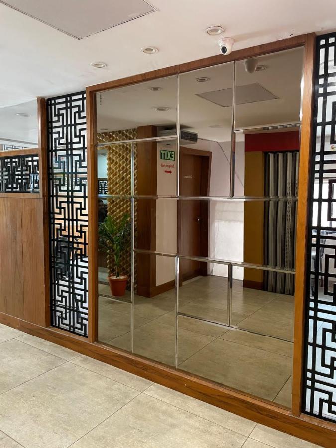 Hotel Holiday Pride Aurangabad  Exteriör bild